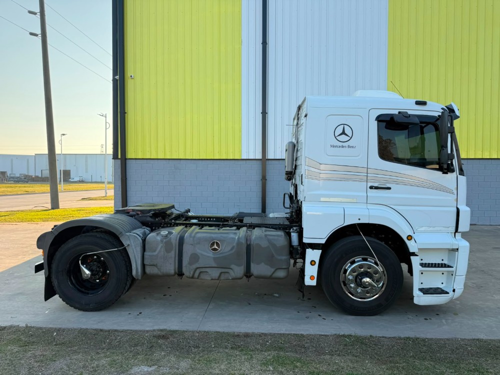 Mercedes-Benz Axor 1933 — foto 4
